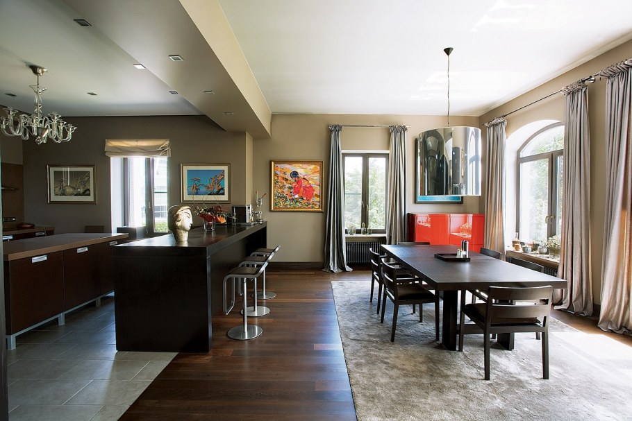 Столовая комната в доме