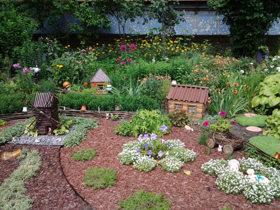 Деревенские клумбы