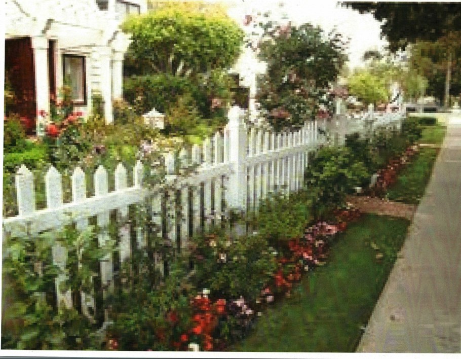 Палисадник перед забором Англия