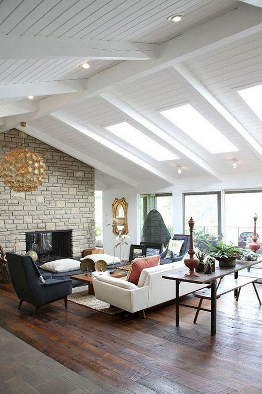 Потолок с балками