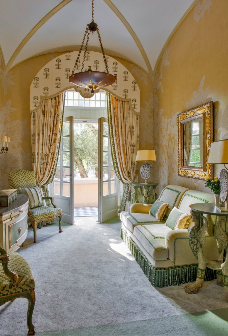 Интерьер в старинном стиле