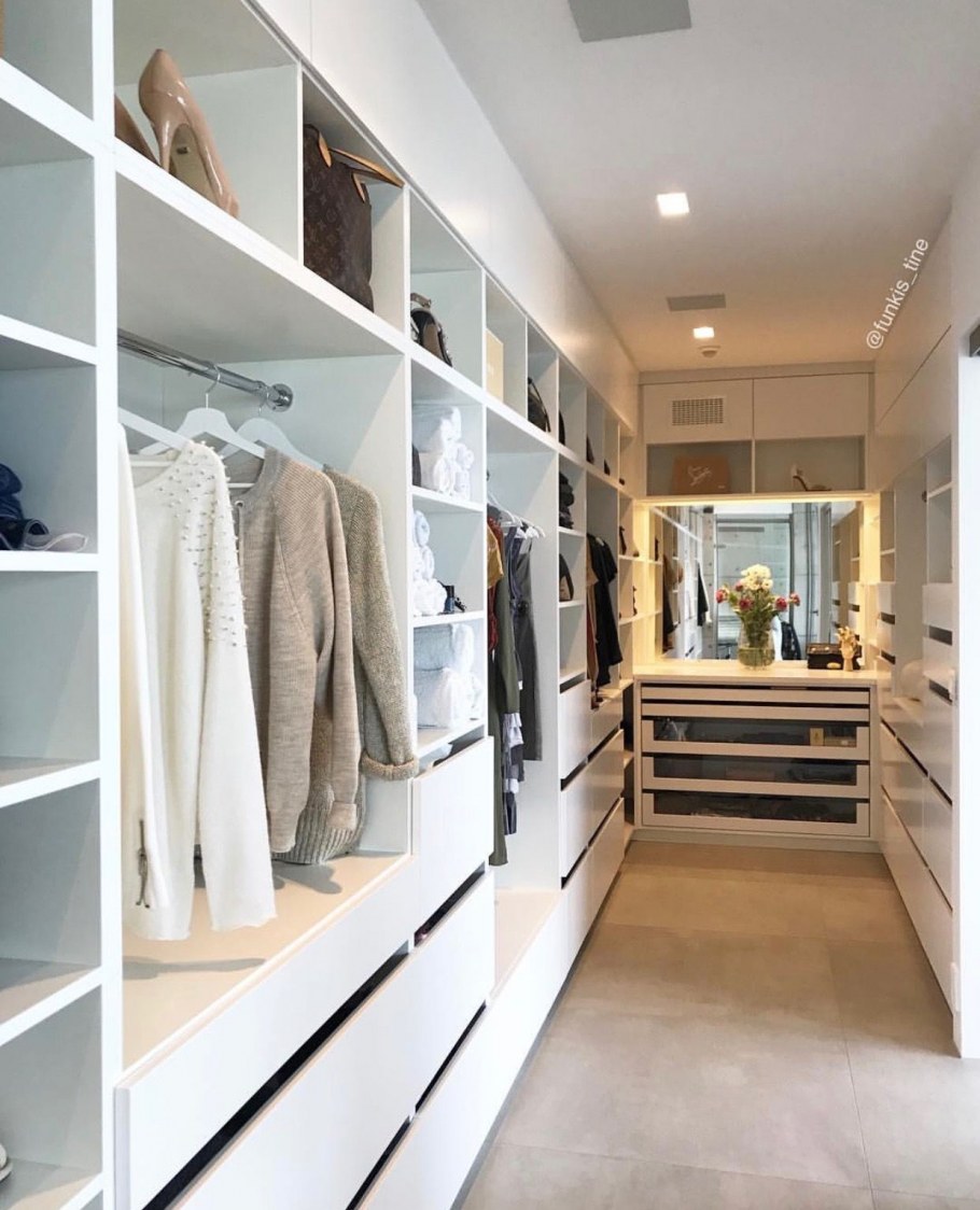 Гардеробные в спальне