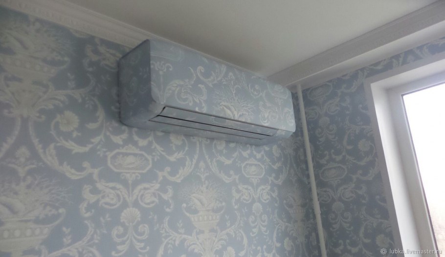 Кондиционер под шторой