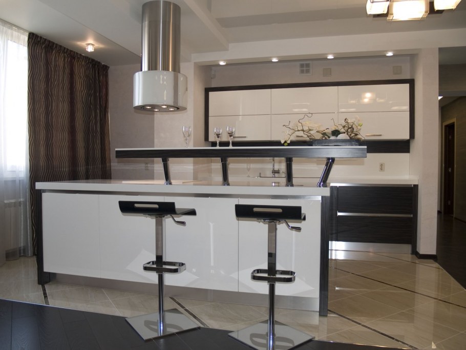 Студия лофт с барной стойкой