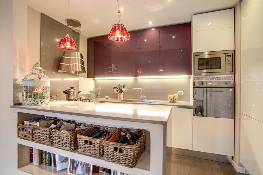 Подиум в студии под кухню