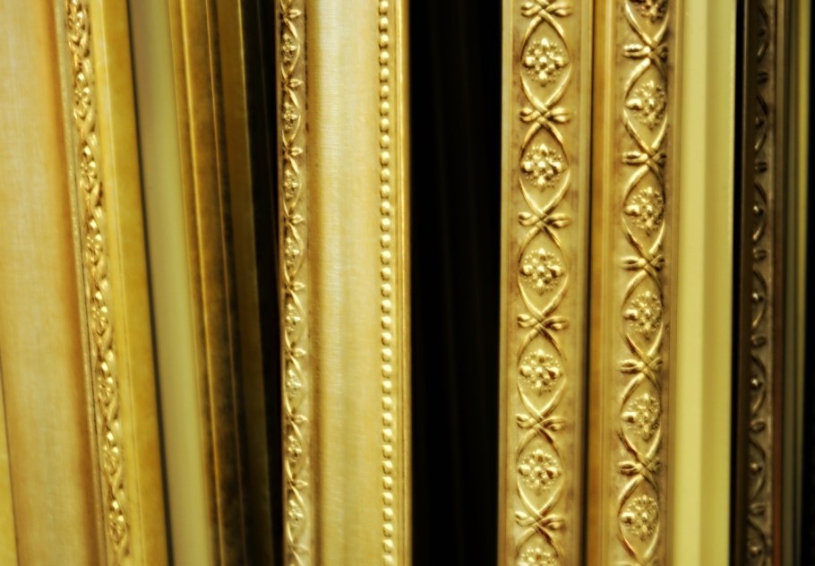 Декоративный плинтус Ренессанс MDF