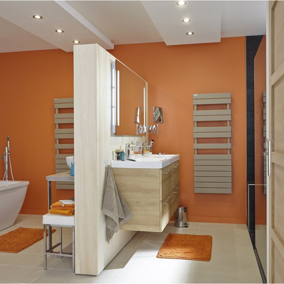 Плитка оранжево-коричневая для ванной