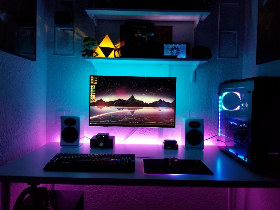 МДМ подсветка стеклянных полок