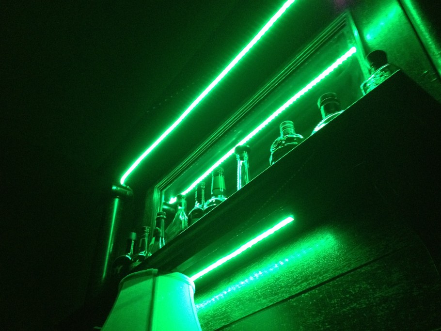 RGB подсветка в интерьере