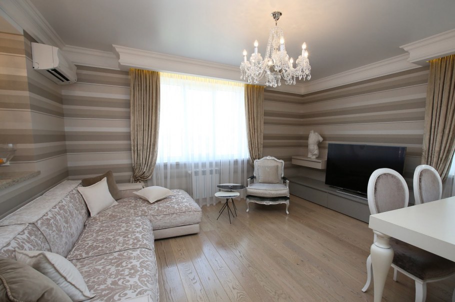 Обои в полоску в интерьере