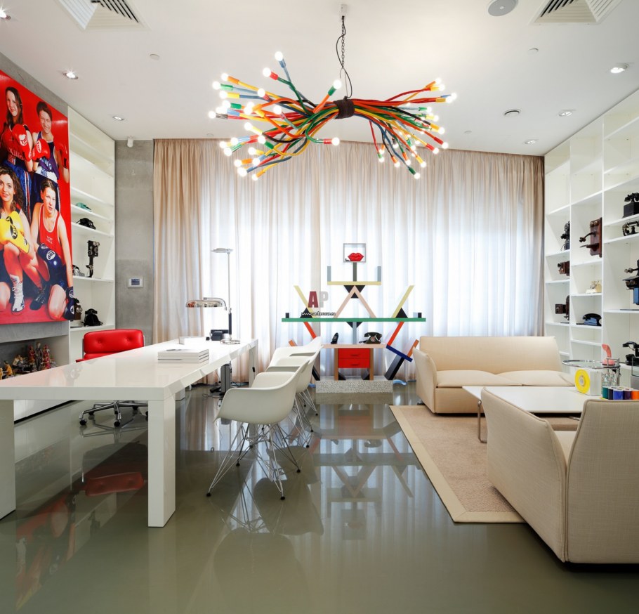 Офис во Франции