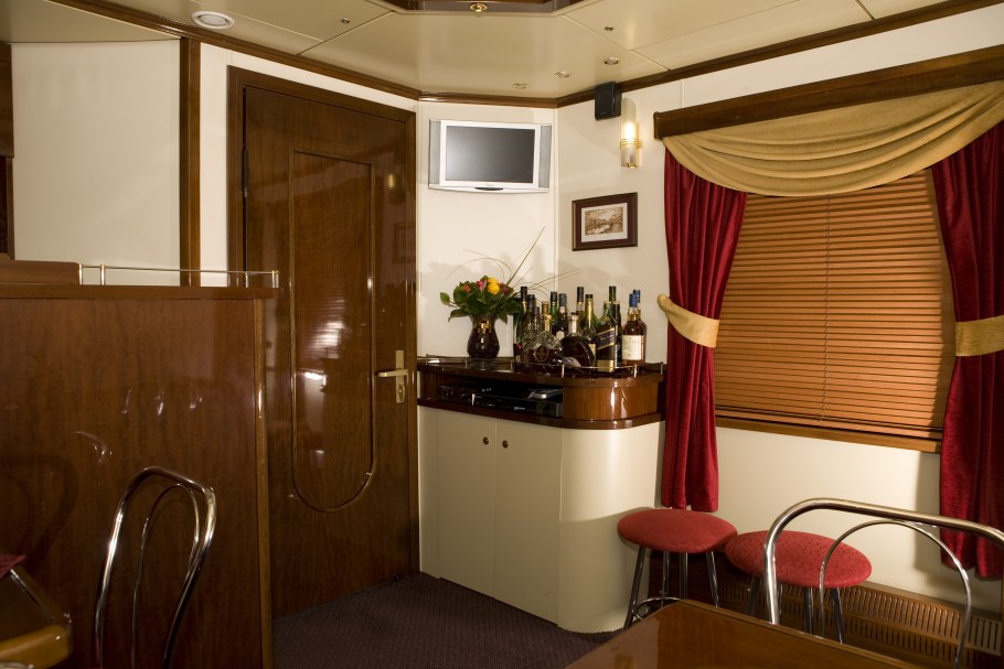 Поезд 053ч Гранд экспресс