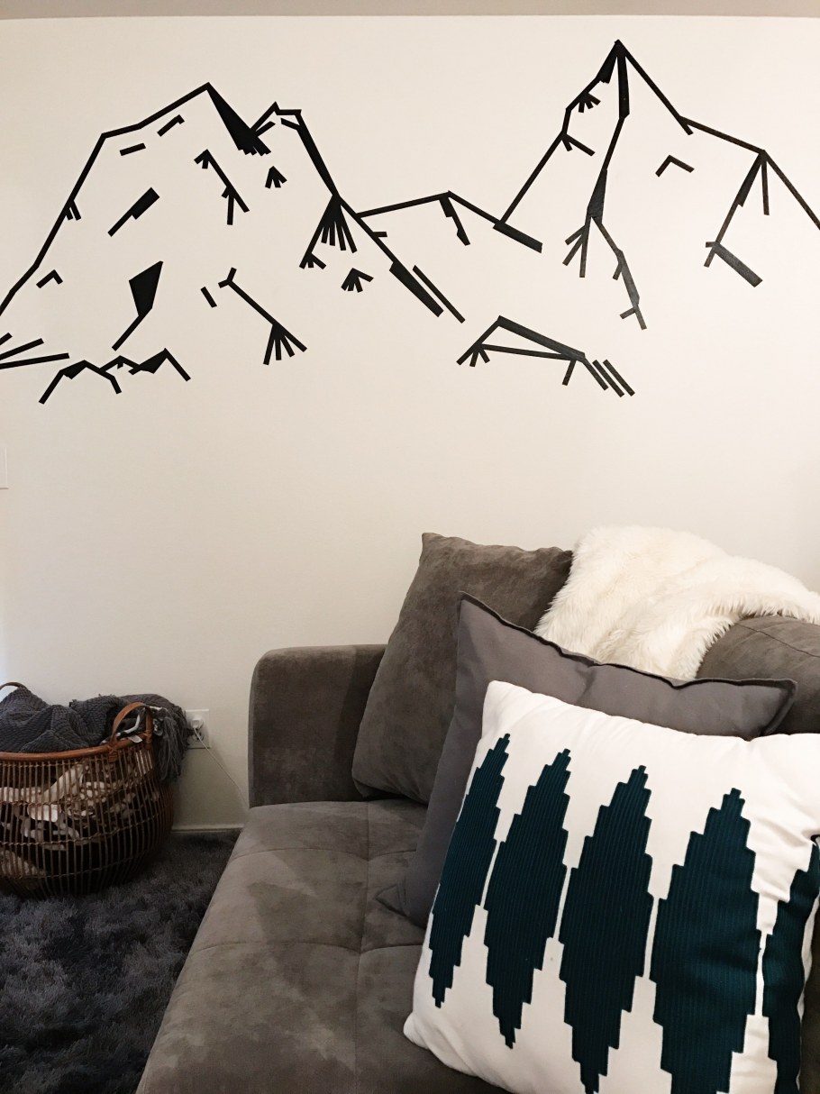 Декорирование стен в спальне