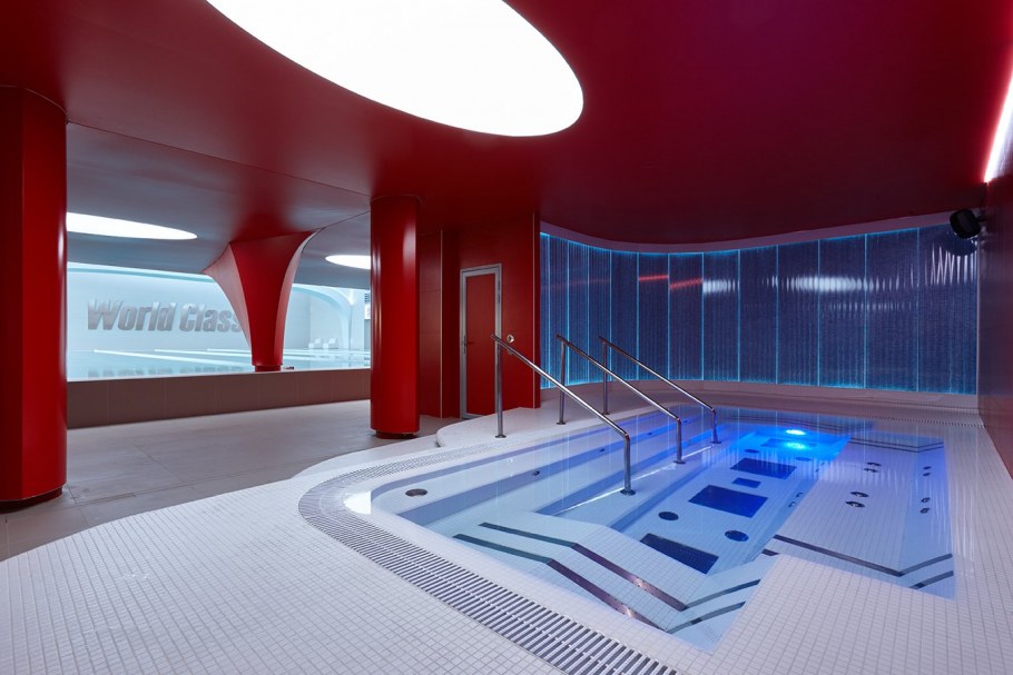 World class Олимпийский проспект