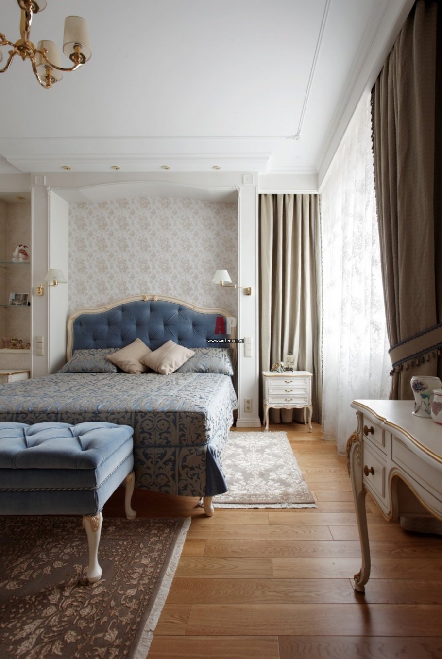 Спальня в стиле Неоклассика в бежевых тонах