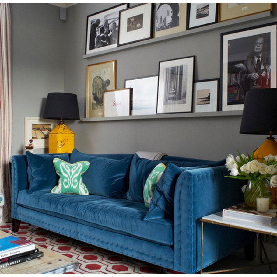 Синий диван в интерьере