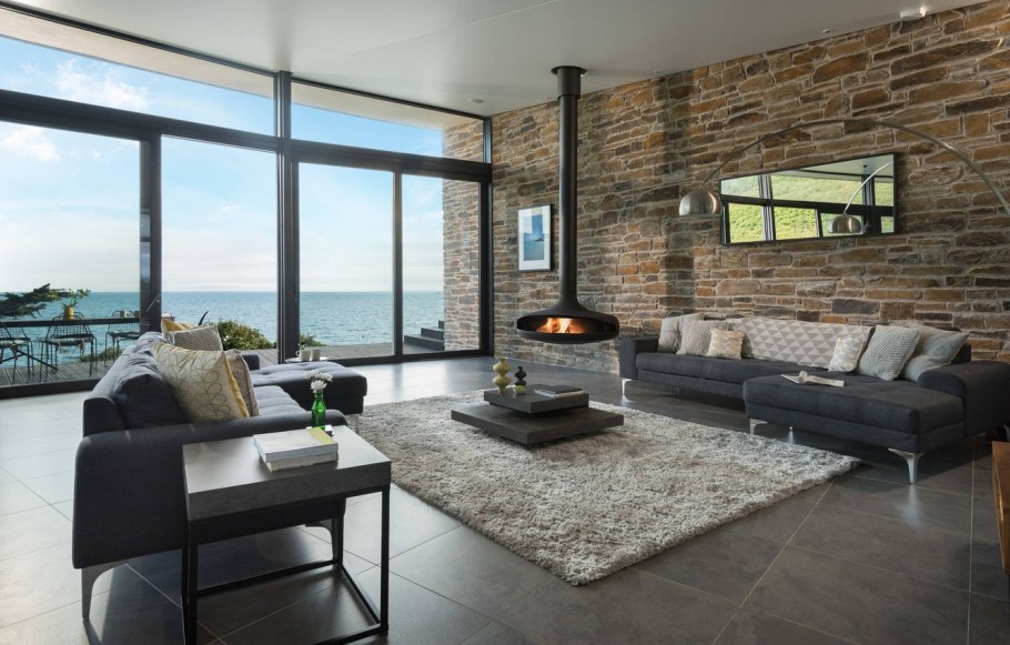 Гостиная лофт с панорамными окнами