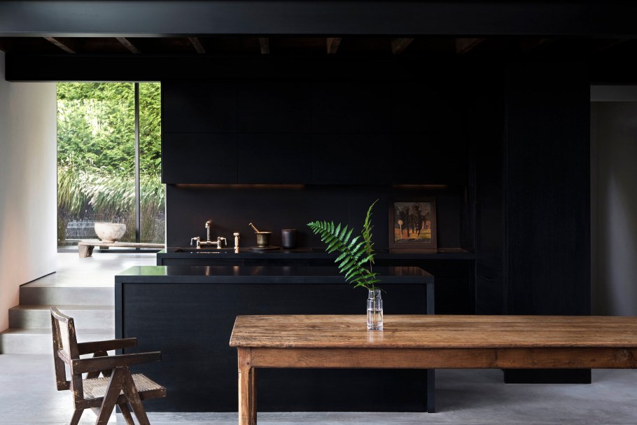 Противоположность минимализму в интерьере