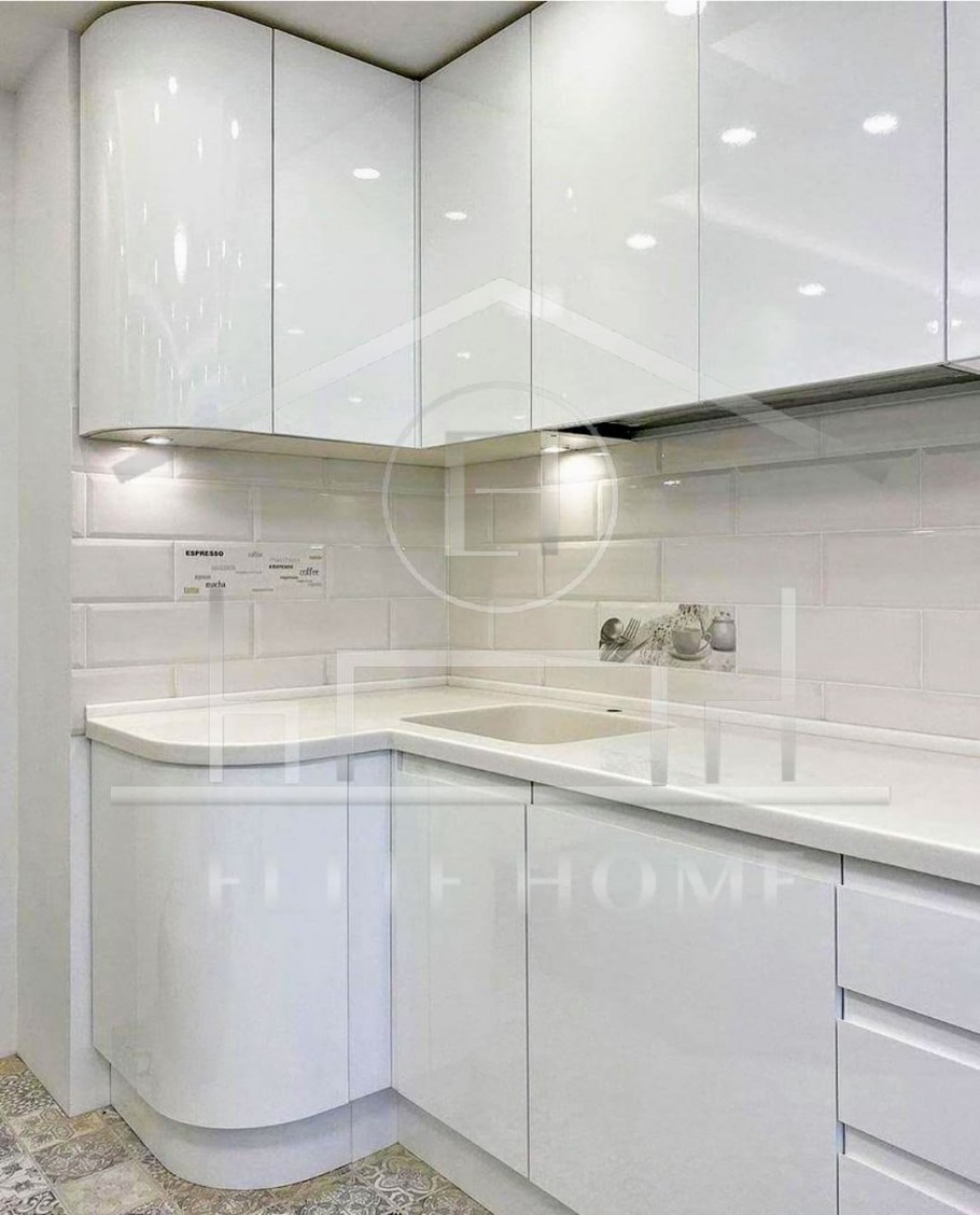 Кухни белые глянцевые угловые