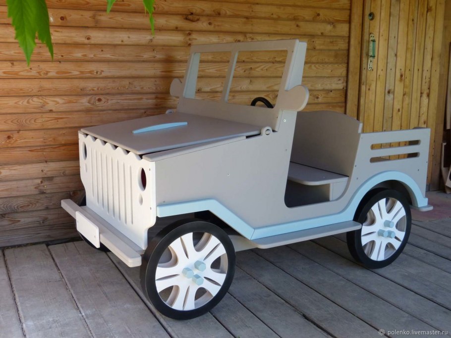 Детский авто из фанеры