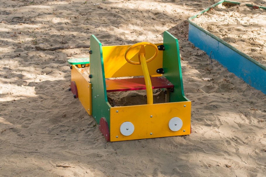 Машина для детской площадки