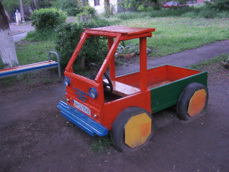 Мотоцикл для детской площадки