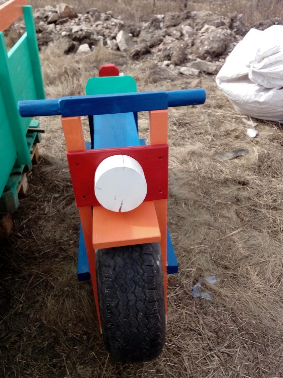 Мотоцикл на детскую площадку