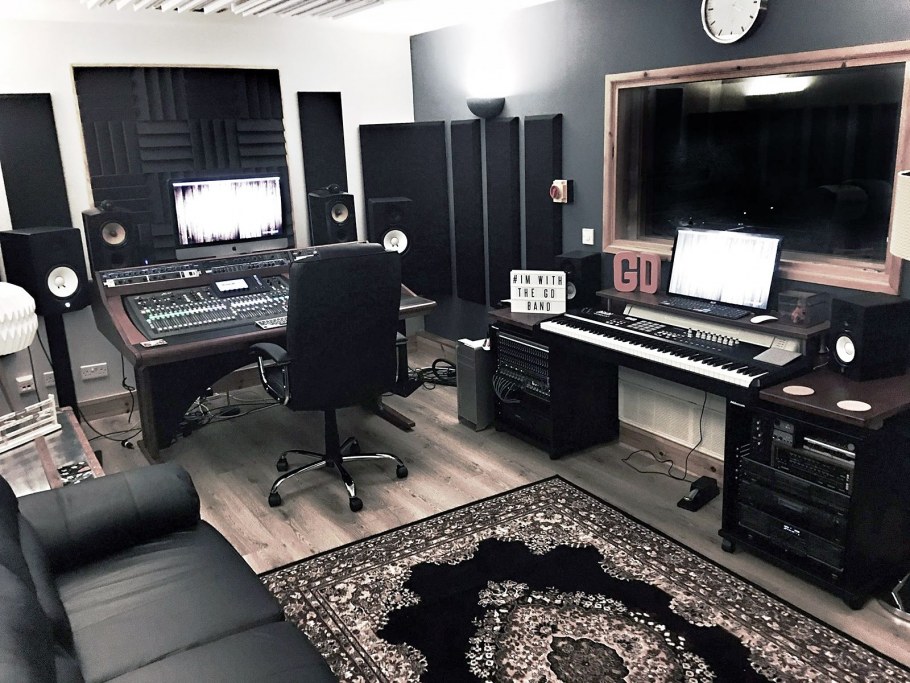 Домашняя студия звукозаписи интерьер