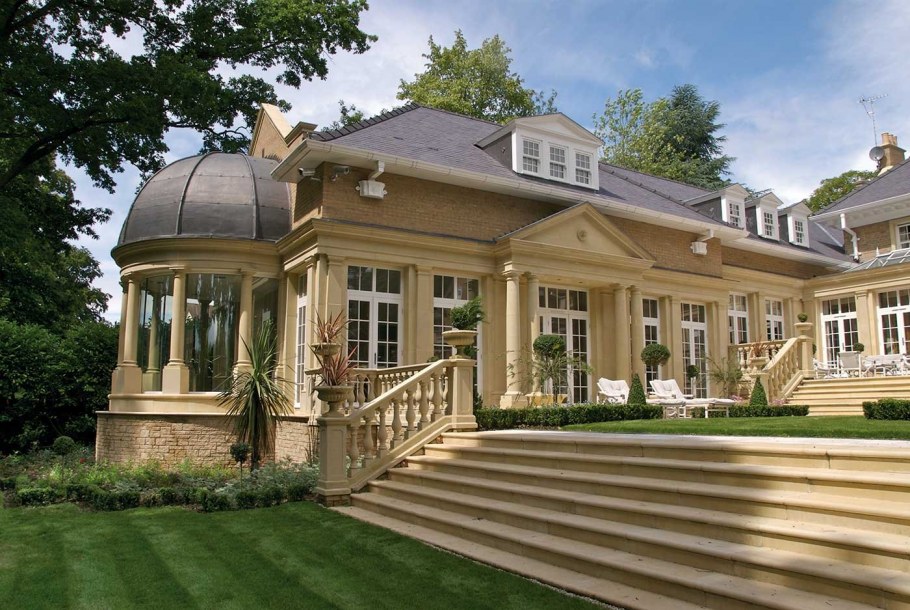 Одноэтажный дом в классическом стиле