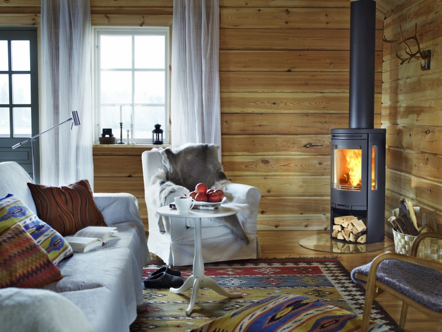 Печь камин в деревянном доме