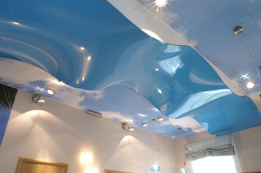Волнообразный потолок