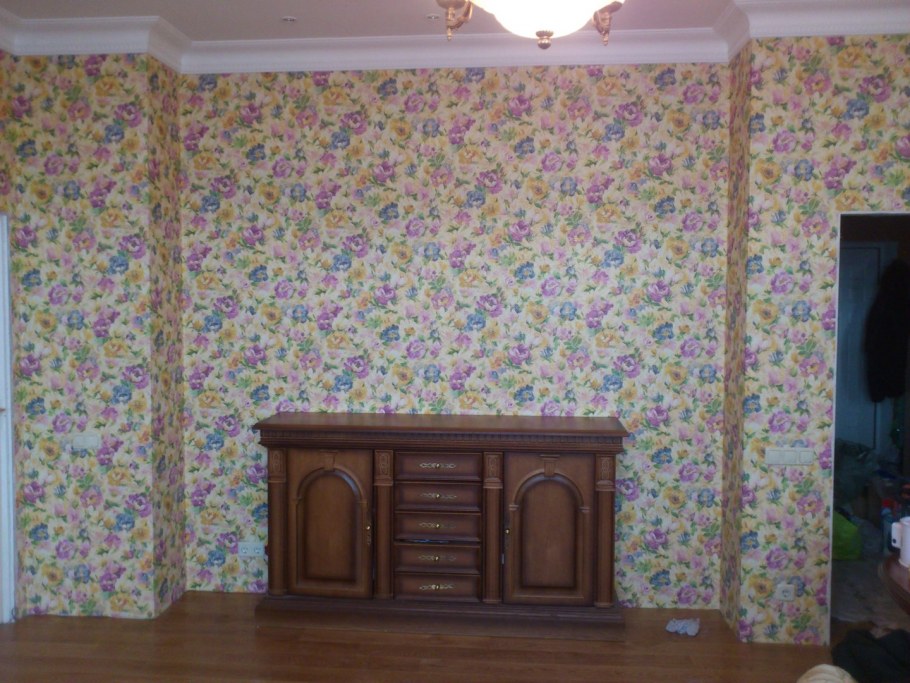 Обклеить колонну обоями