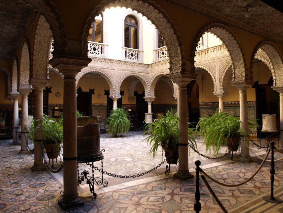 Музей Готика и мавританский стиль дворец фасада