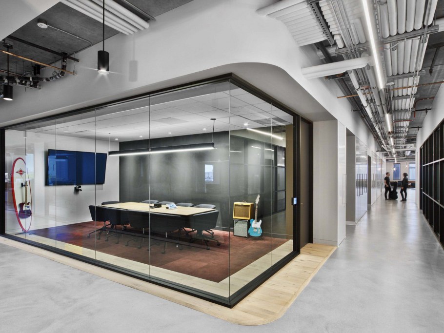 Современный дизайн коммерческого помещения