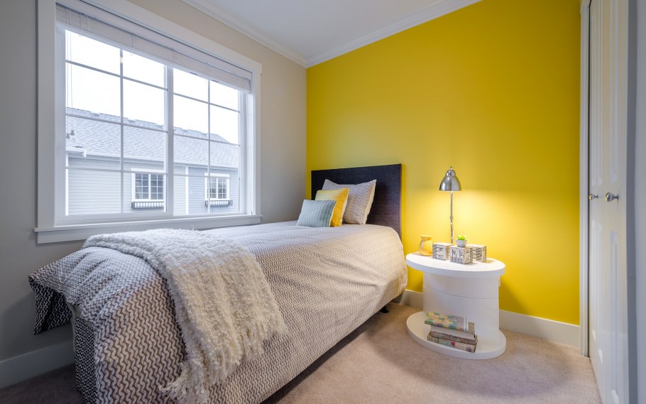 Желтая спальня