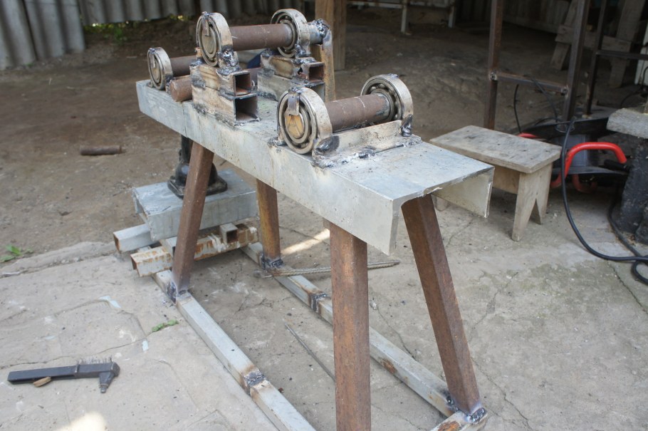 Трубогиб с подвижными вальцами