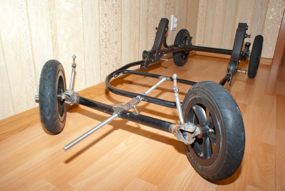Самодельная детская машинка