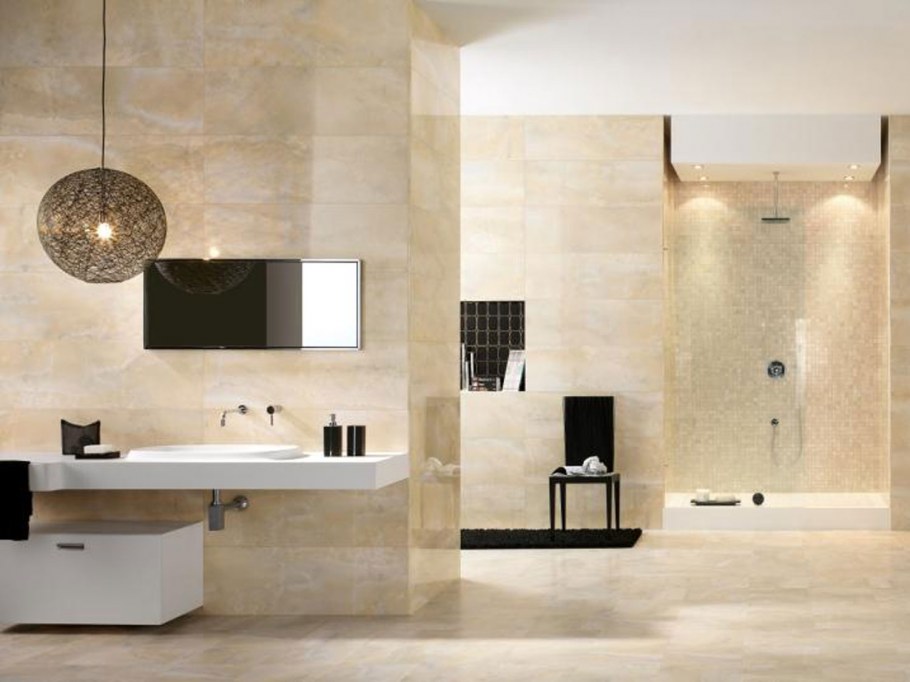 Бесшовная плитка для ванной под мрамор