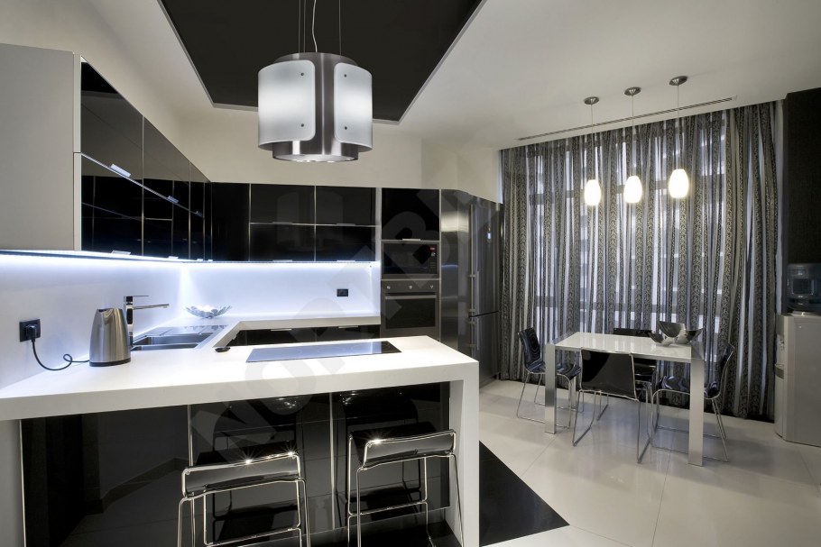 Кухня в черно белом стиле
