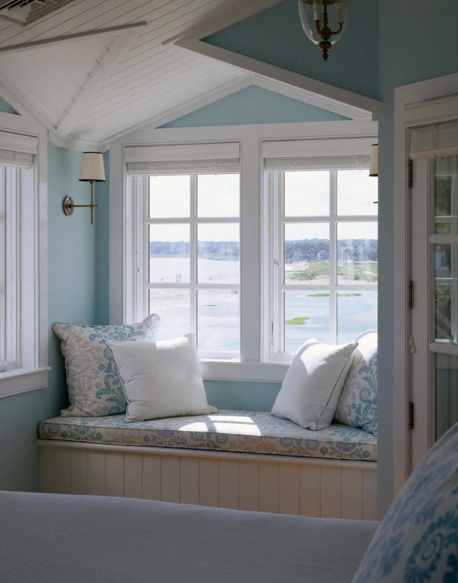 Диван в эркер