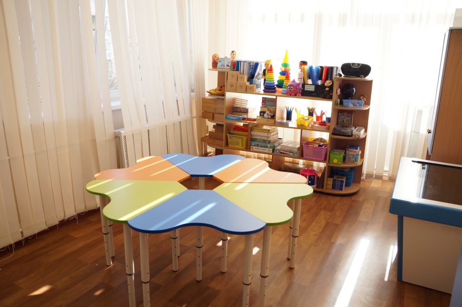 Стильный кабинет детского психолога