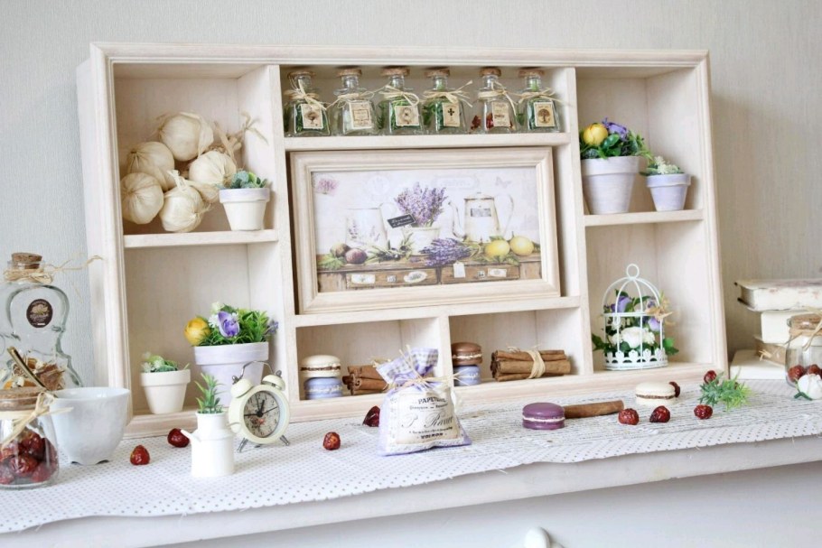 Полочки для кухни на стену