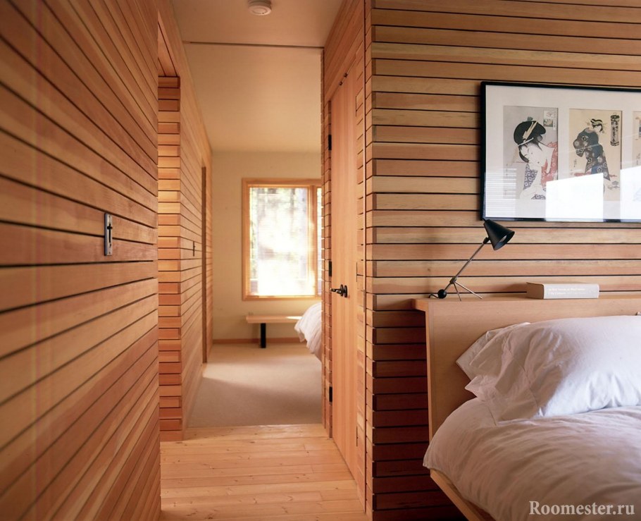 Спальня отделанная имитацией бруса
