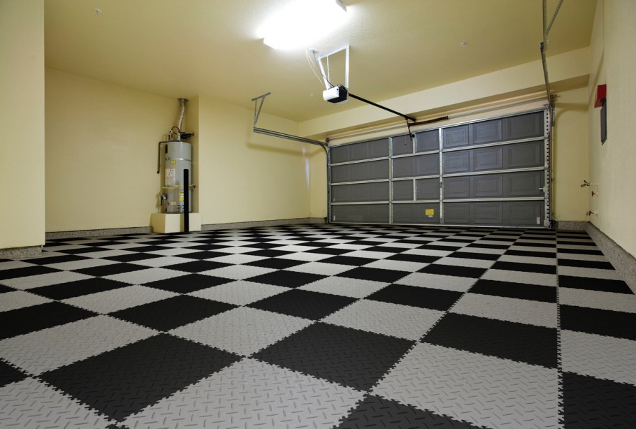 Паркет в гараже