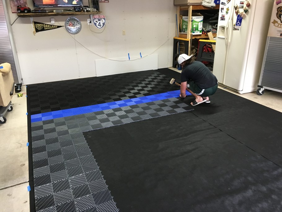 Наборный пол для гаража