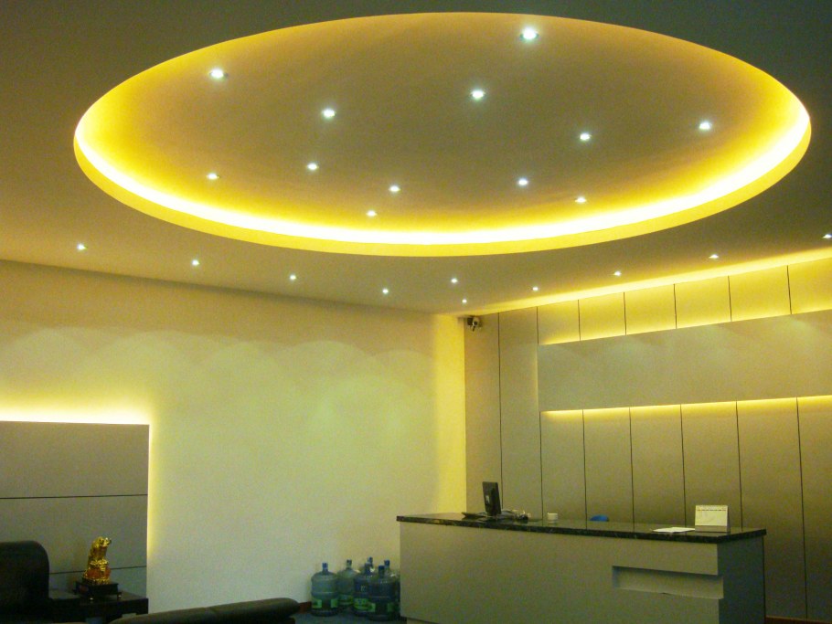 Потолок с подсветкой