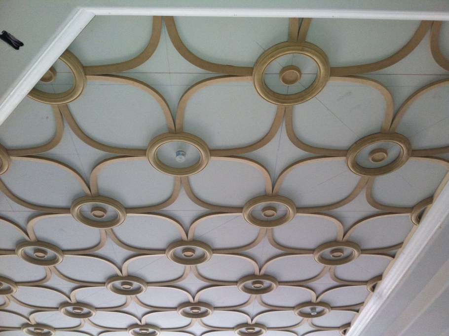 Необычный декор потолка