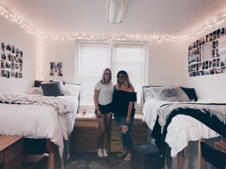 Спальня для двух девочек