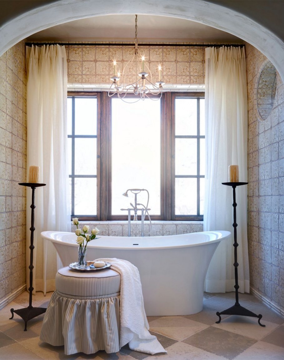 Ванная в стиле Кантри в загородном доме