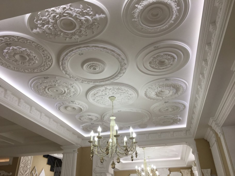 Лепнина в интерьере квартиры